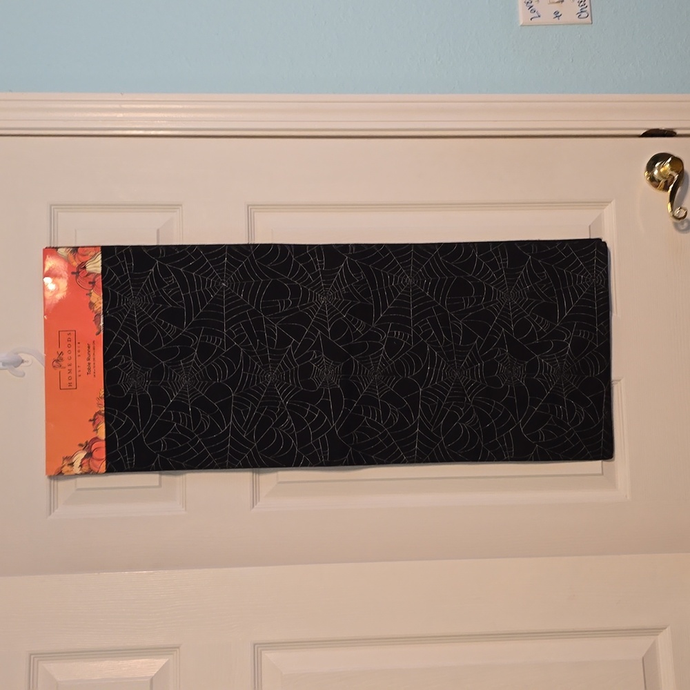 NWT Halloween table runner spider web